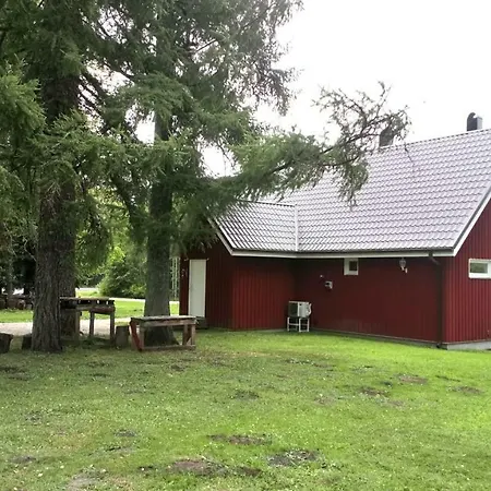 Johannese Puhkemaja * Lokuta (Jarvamaa)
