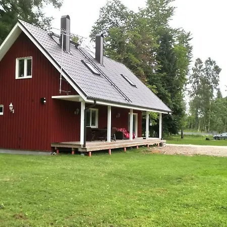 Johannese Puhkemaja Lokuta (Jarvamaa)